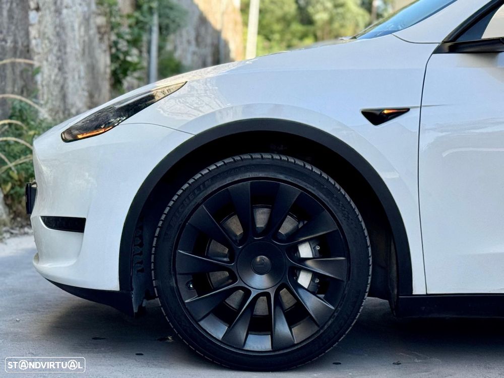 Tesla Model Y Standard - 19