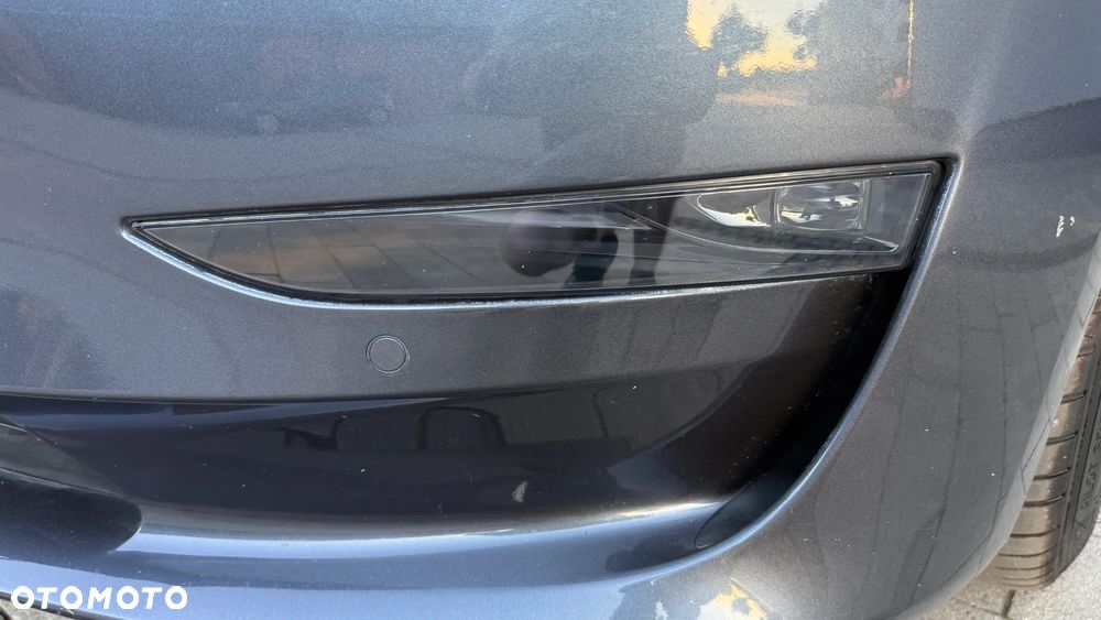 Tesla Model 3 Langstreckenbatterie Allradantrieb Dual Motor - 34