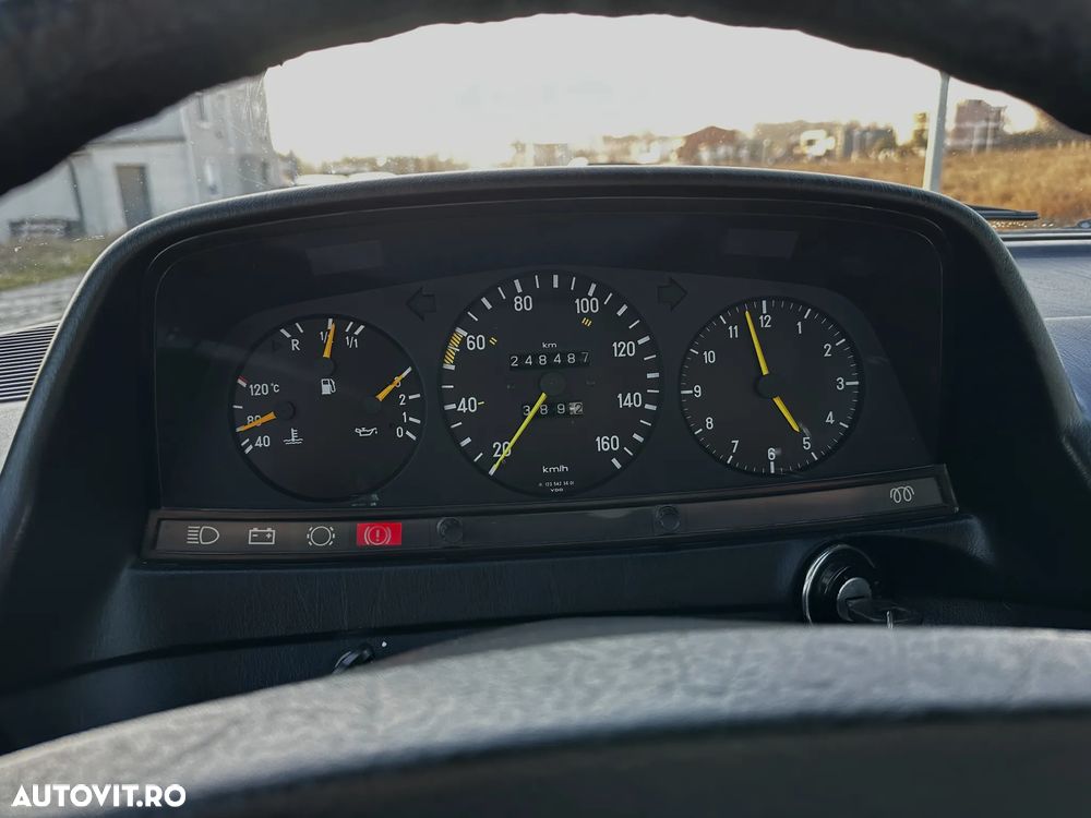 Mercedes-Benz W123 - 20