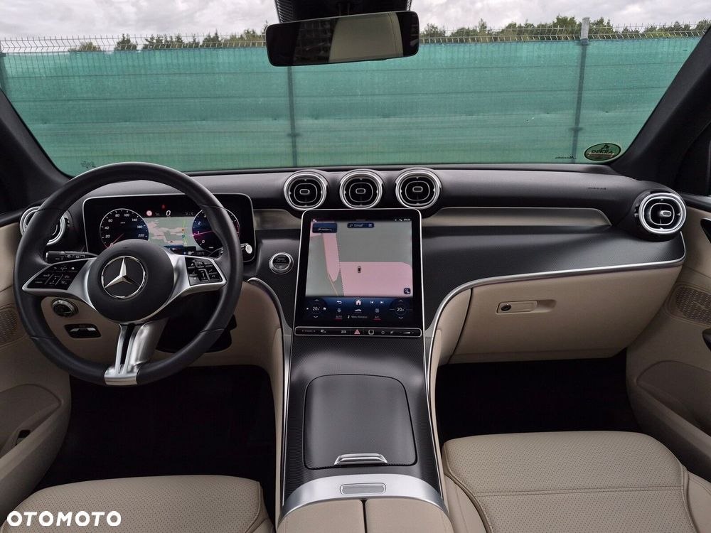 Mercedes-Benz GLC - 23