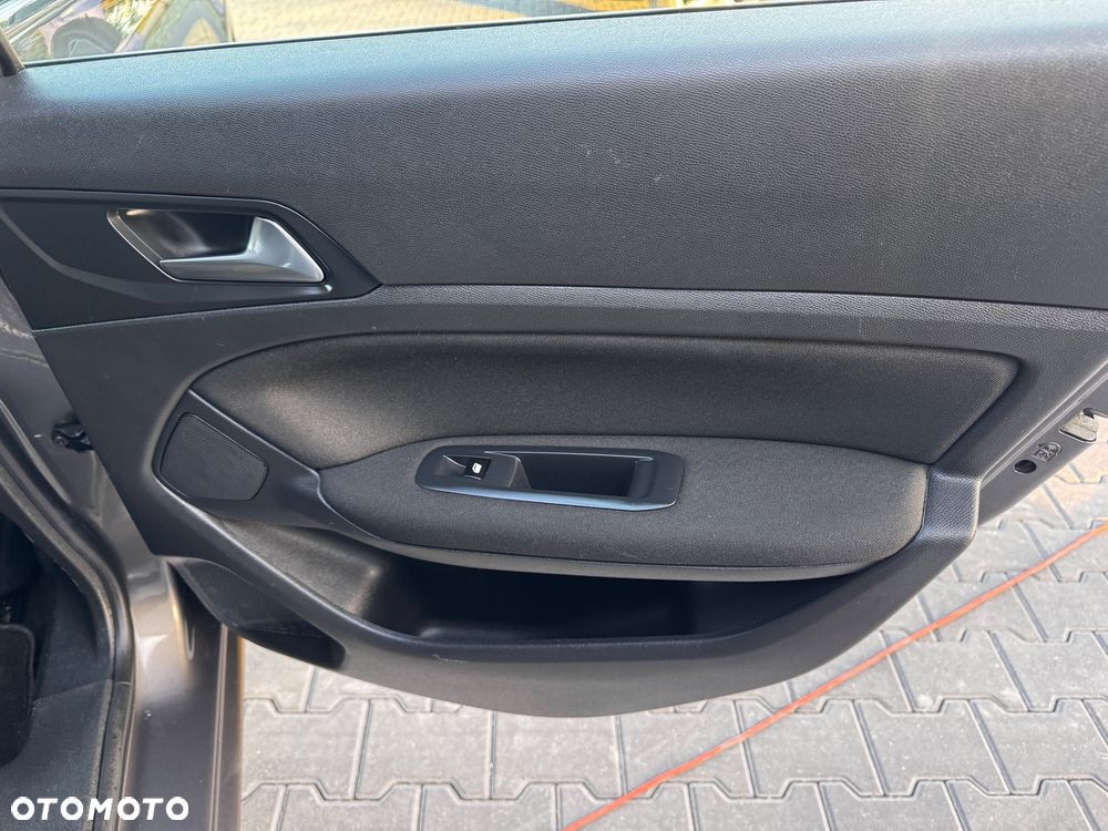 Peugeot 308 PureTech 110 Stop & Start Allure - 23