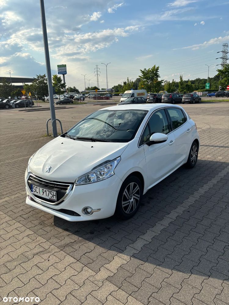 Peugeot 208 - 6