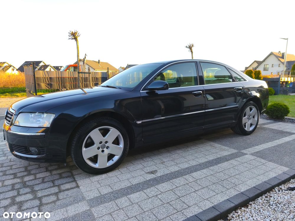 Audi A8 4.2 Quattro - 17