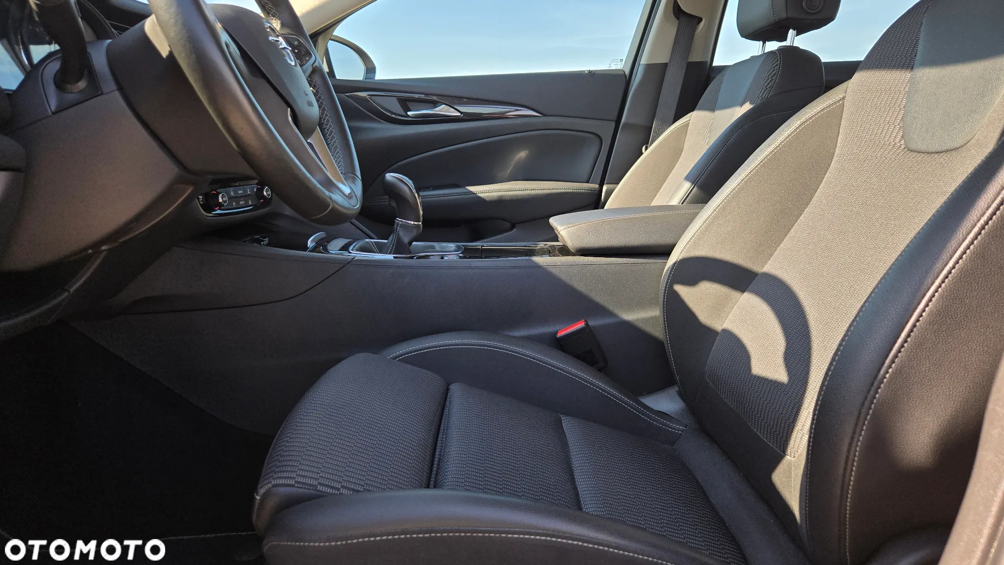 Opel Insignia 1.6 CDTI Innovation S&S - 14