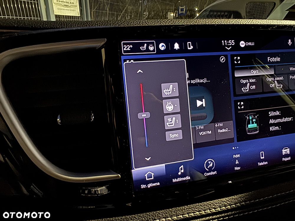 Chrysler Pacifica - 26