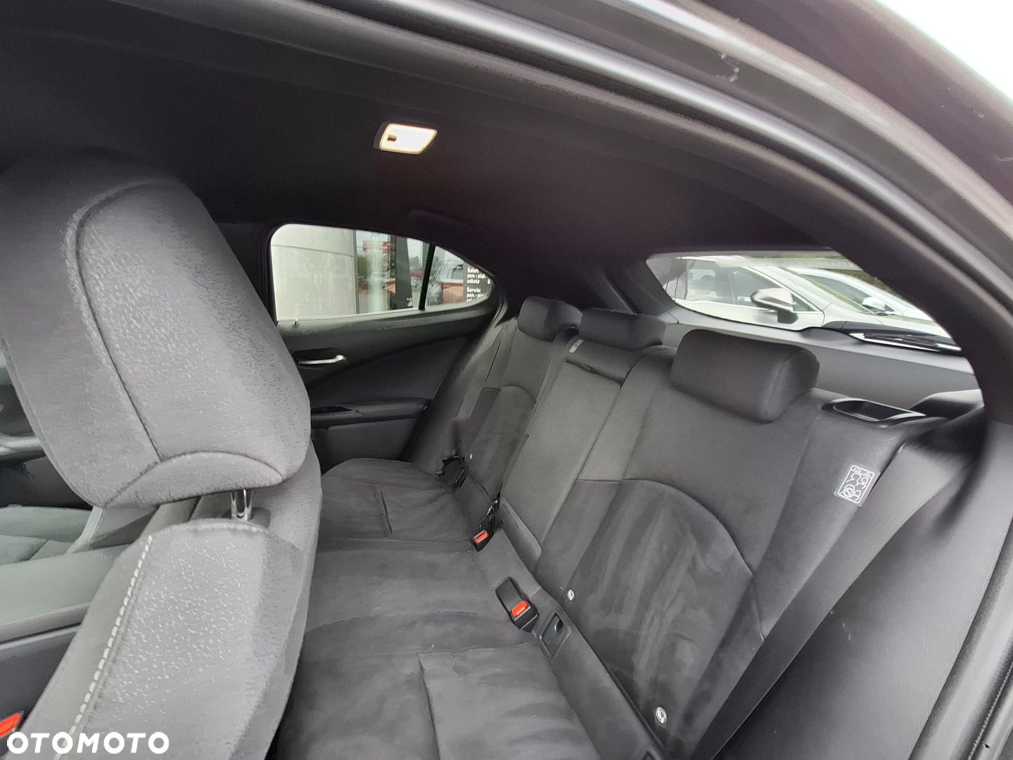 Lexus UX - 16