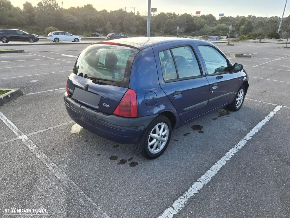 Renault Clio 1.2 RXE - 3