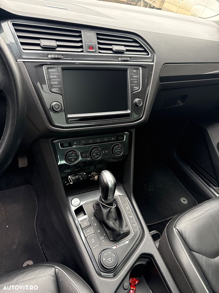 Volkswagen Tiguan - 13