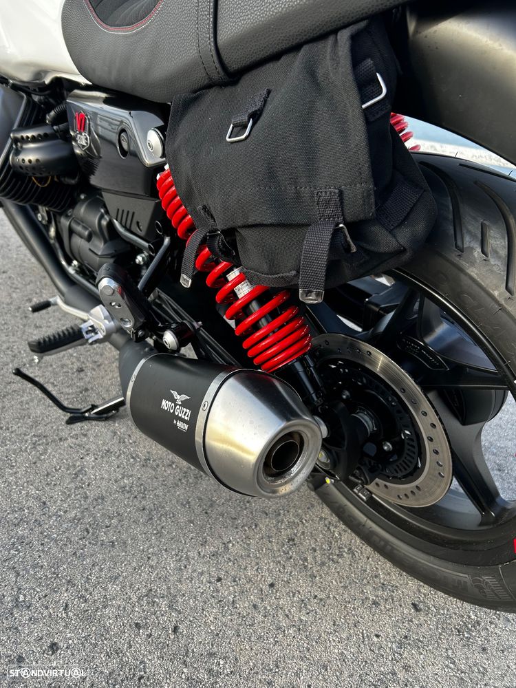Moto Guzzi V7 Stone Ten Nova - 10