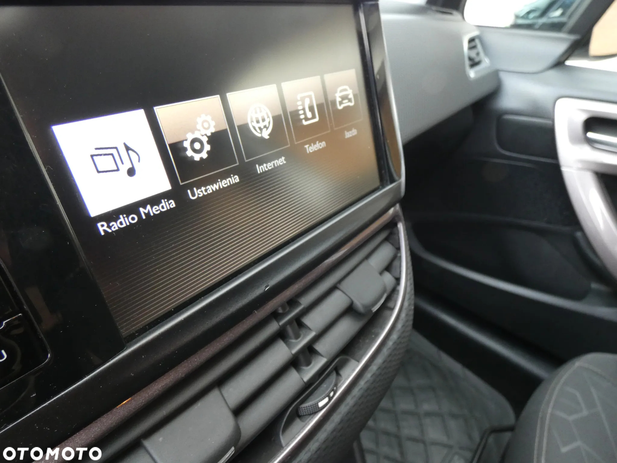 Peugeot 2008 - 10