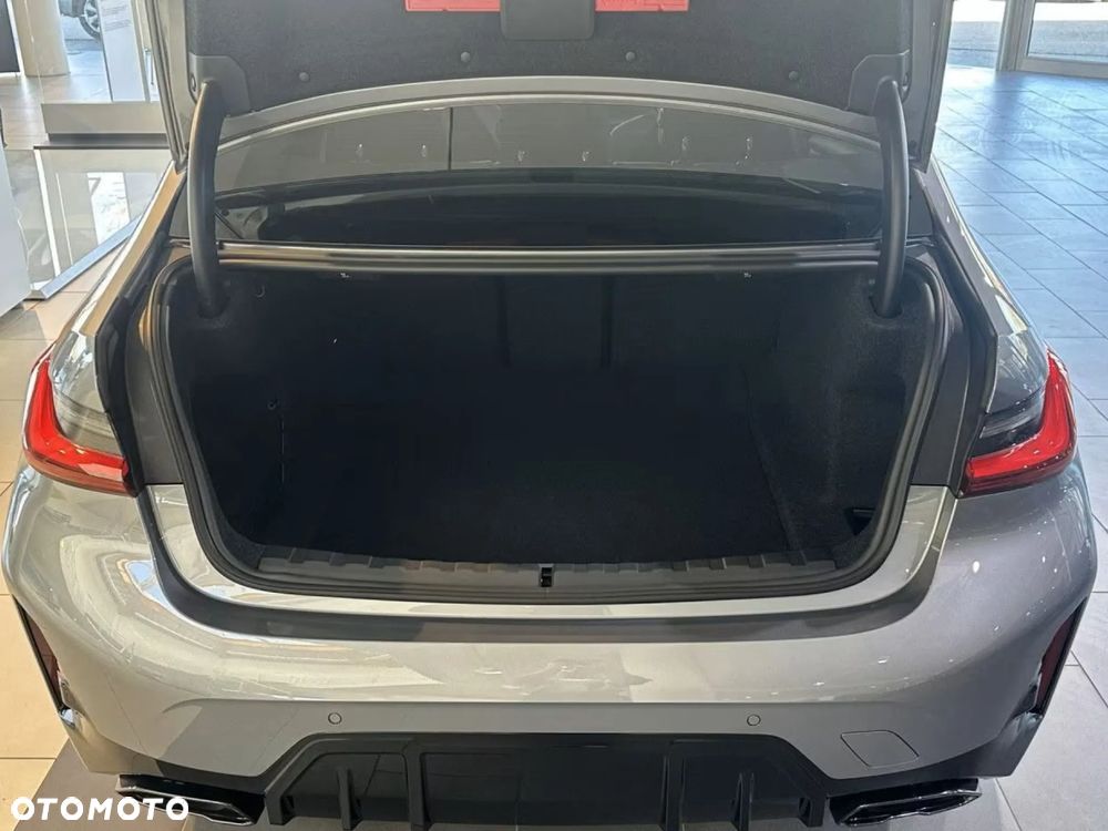 BMW Seria 3 M340i xDrive mHEV sport - 31