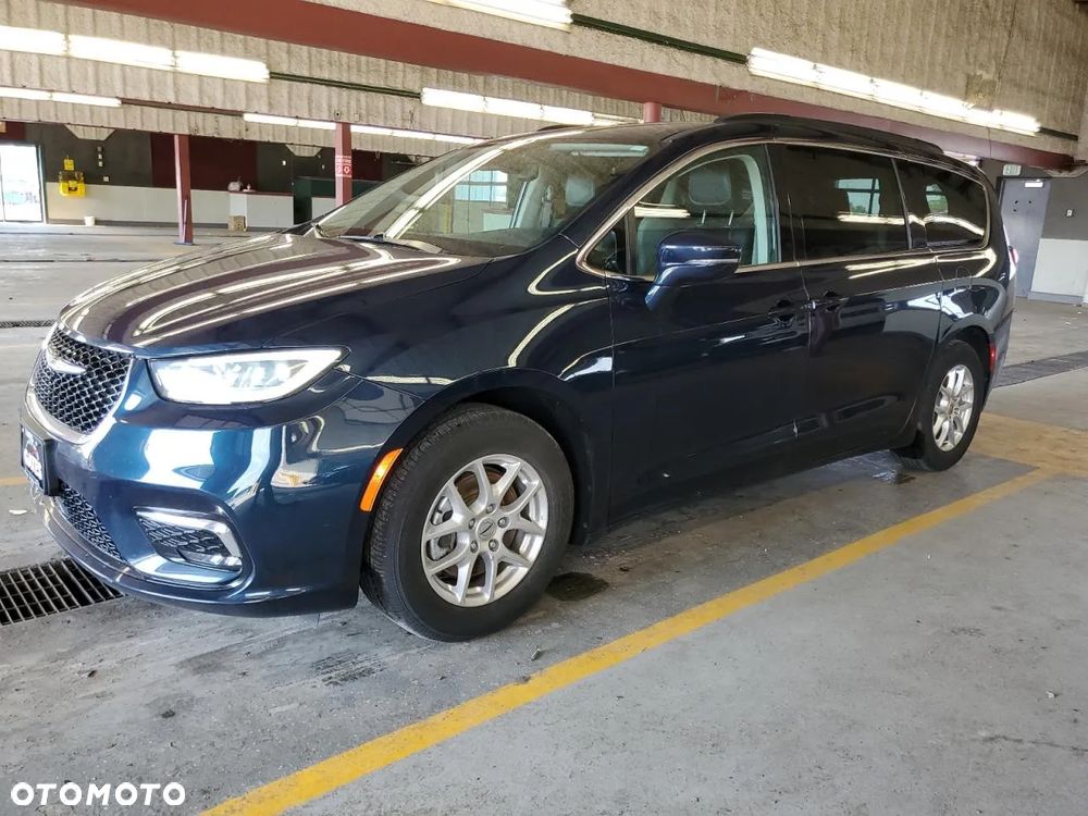 Chrysler Pacifica - 1
