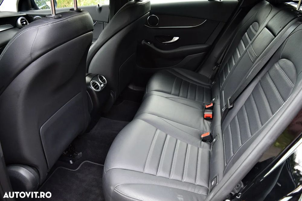 Mercedes-Benz GLC 300 e 4MATIC - 13
