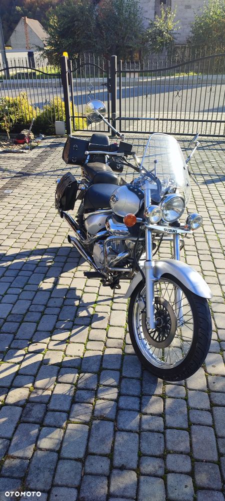 Suzuki Intruder - 4