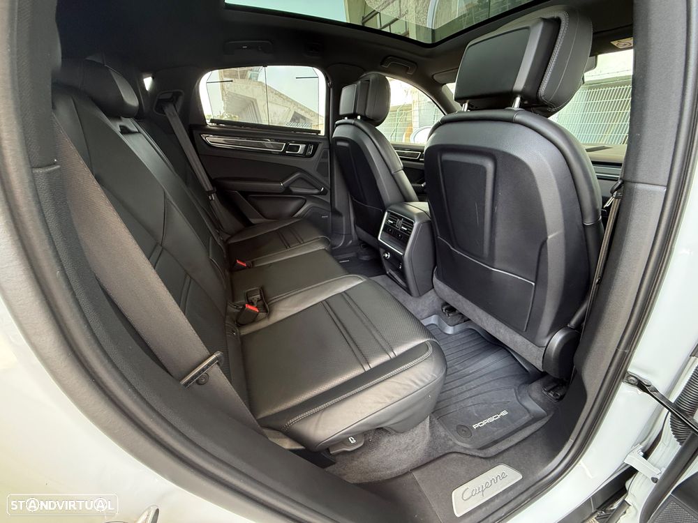 Porsche Cayenne Coupé S Platinum Edition - 21
