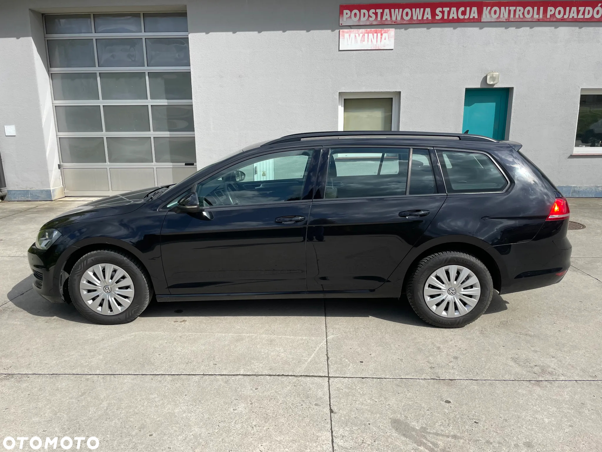 Volkswagen Golf 1.6 TDI BlueMotion Technology Comfortline - 9