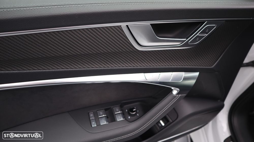 Audi RS6 Avant 4.0 TFSI quattro Tiptronic - 17