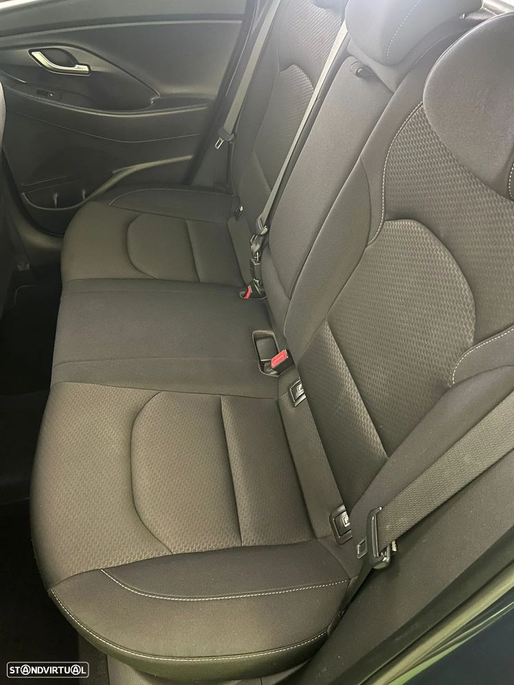 Hyundai i30 CW - 19