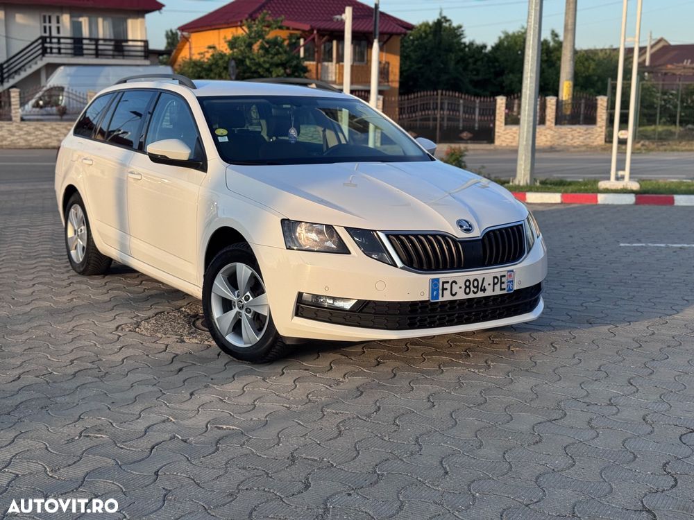Skoda Octavia 2.0 TDI DSG Ambition - 1