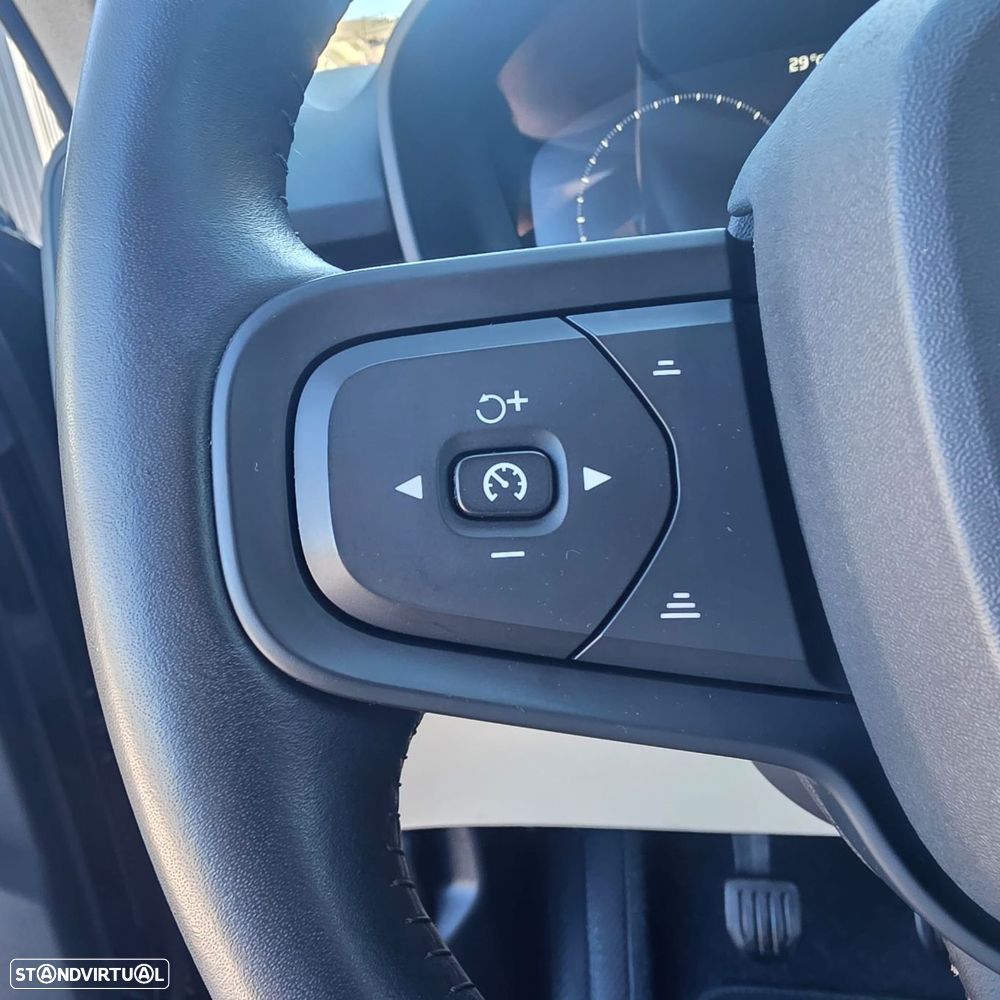 Volvo XC 40 1.5 T3 Momentum - 18