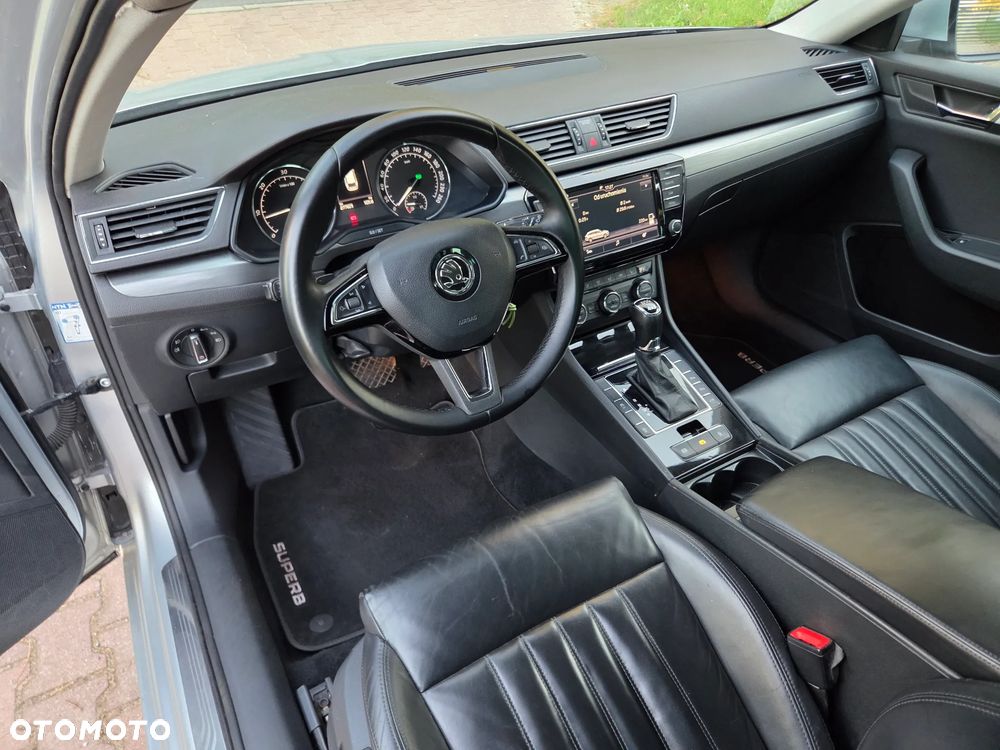 Skoda Superb 2.0 TDI Style DSG - 8