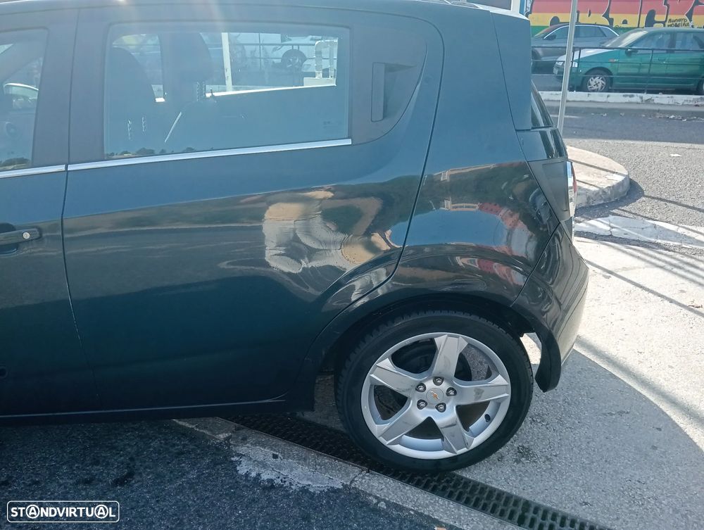 Chevrolet Aveo 1.3 VCDi LTZ - 20