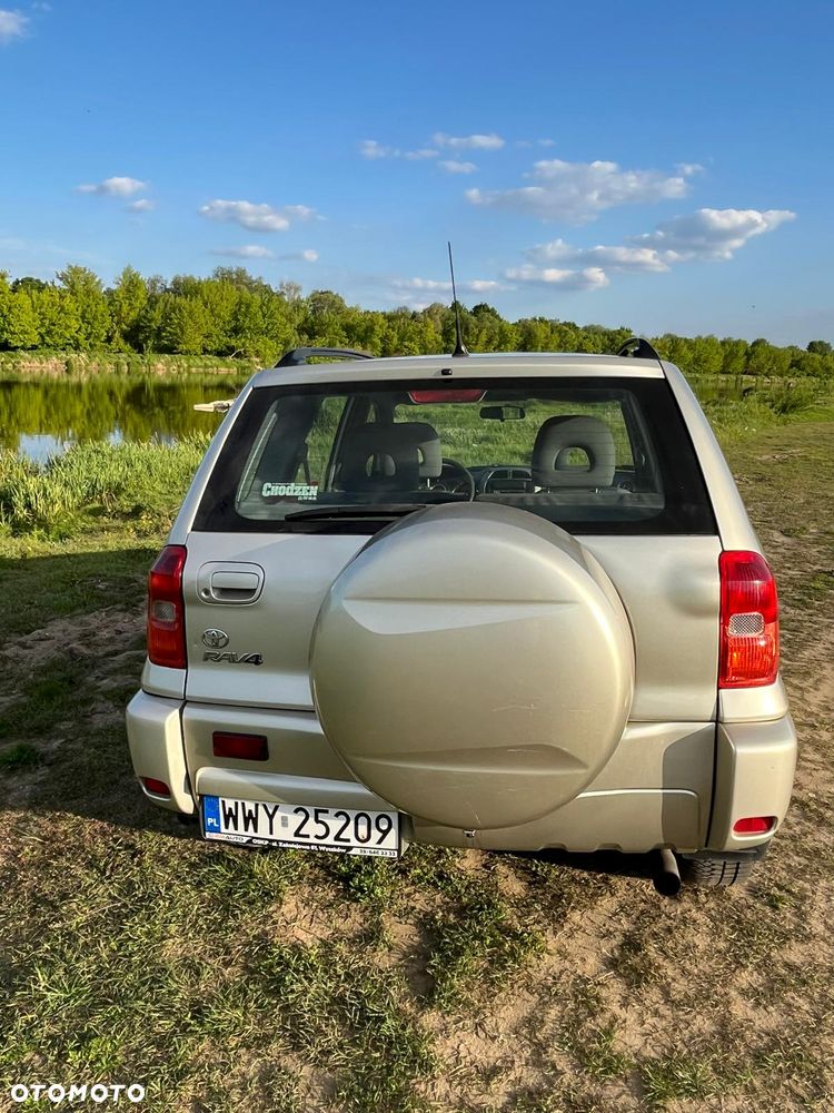 Toyota RAV4 - 5