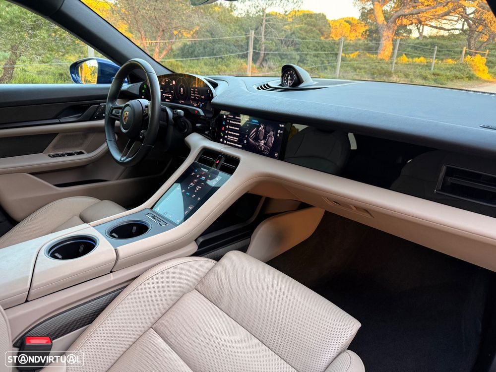 Porsche Taycan Sport Turismo 4S - 12