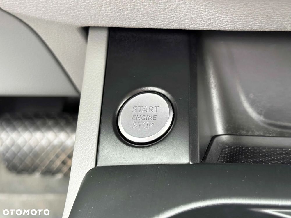 Audi A4 Limousine - 32