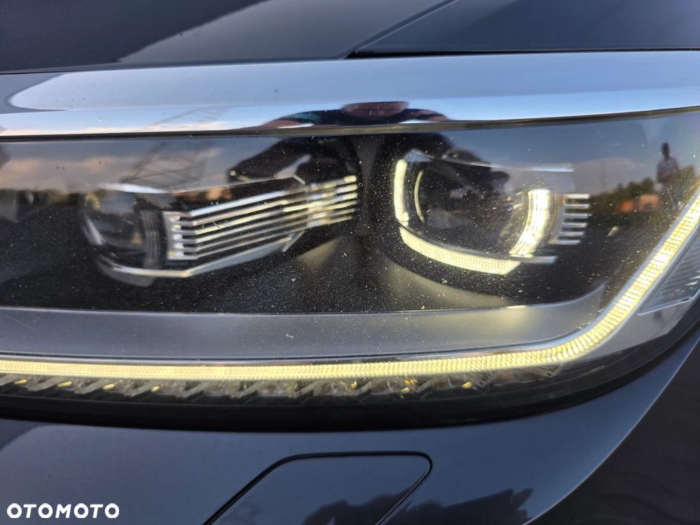 Volkswagen Passat 2.0 TDI SCR 4Mot DSG Highline - 8