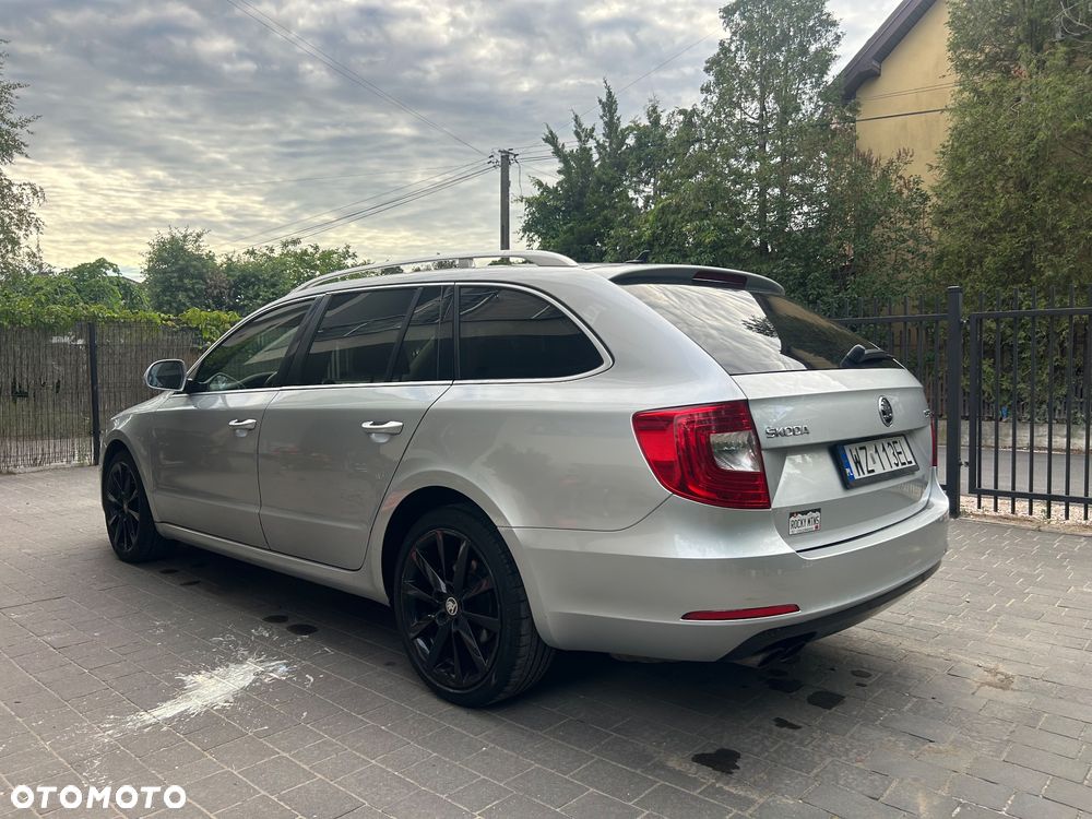 Skoda Superb 2.0 TDI Comfort DSG - 4