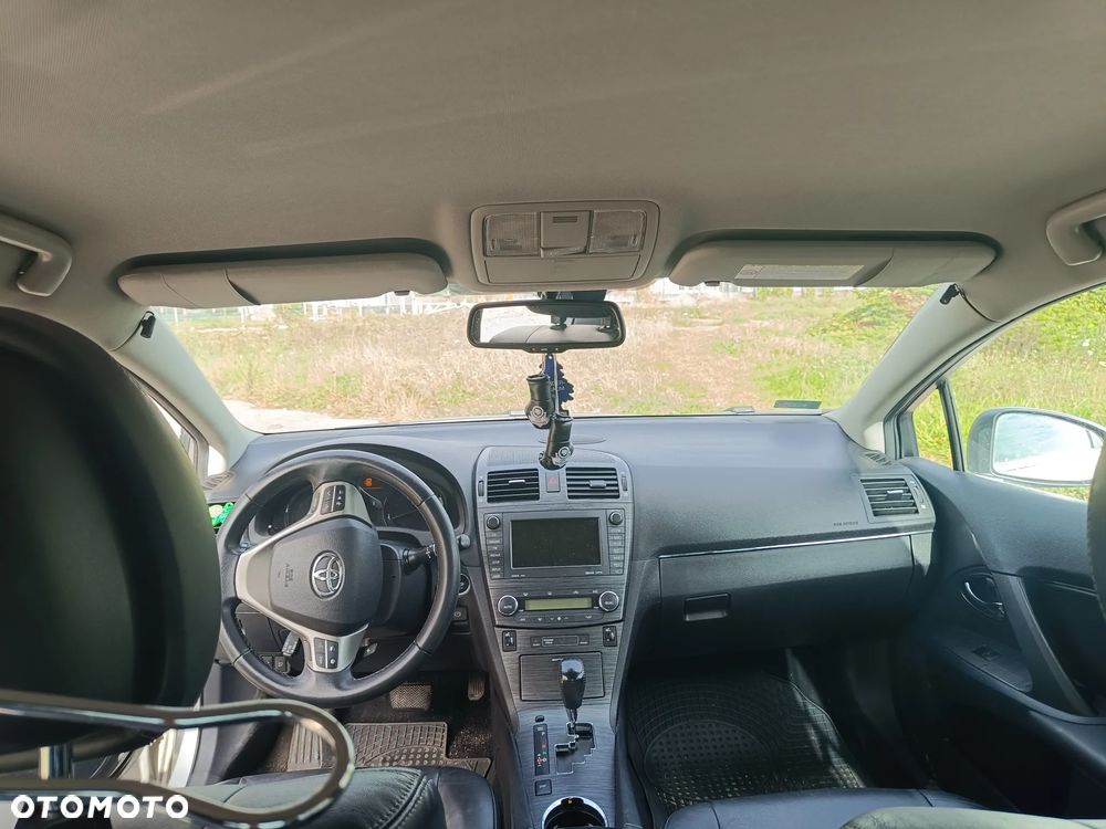 Toyota Avensis 2.0 Prestige MS - 6
