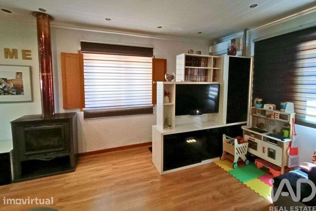 Casa / Villa T3 em Aguada de Cima de 67 m2 - Grande imagem: 4/7