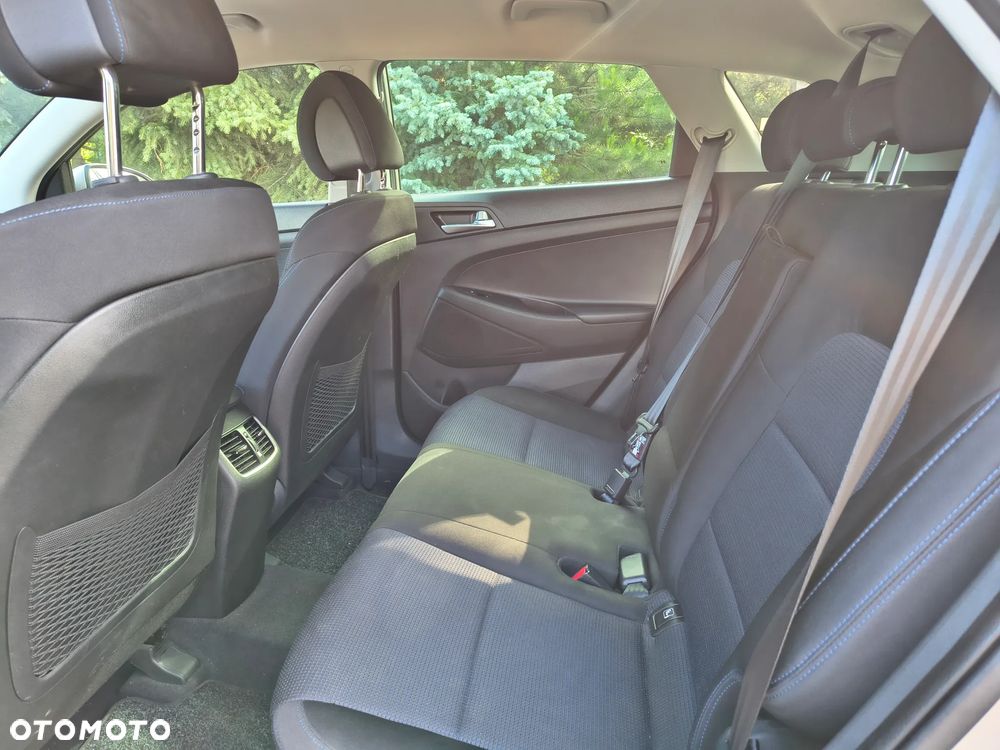 Hyundai Tucson 1.6 GDI BlueDrive Style 2WD - 12