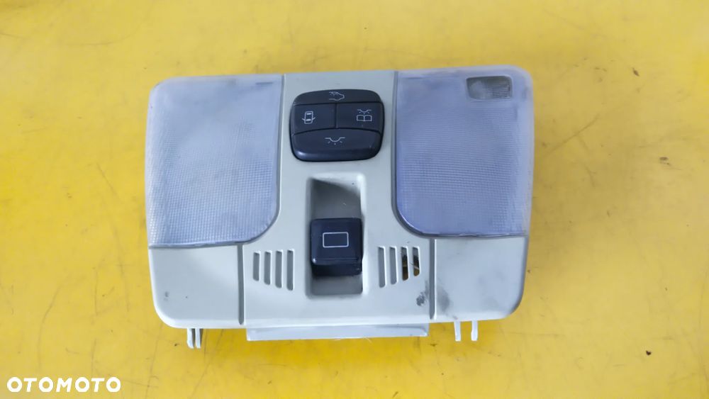2088200601 LAMPKA OŚWIETLENIE WNĘTRZA MERCEDES W210 - 1