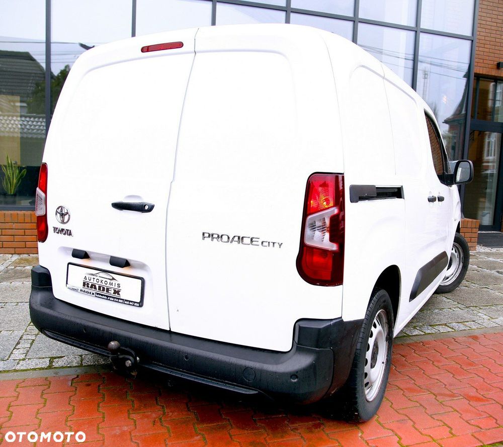 Toyota Proace City - 27