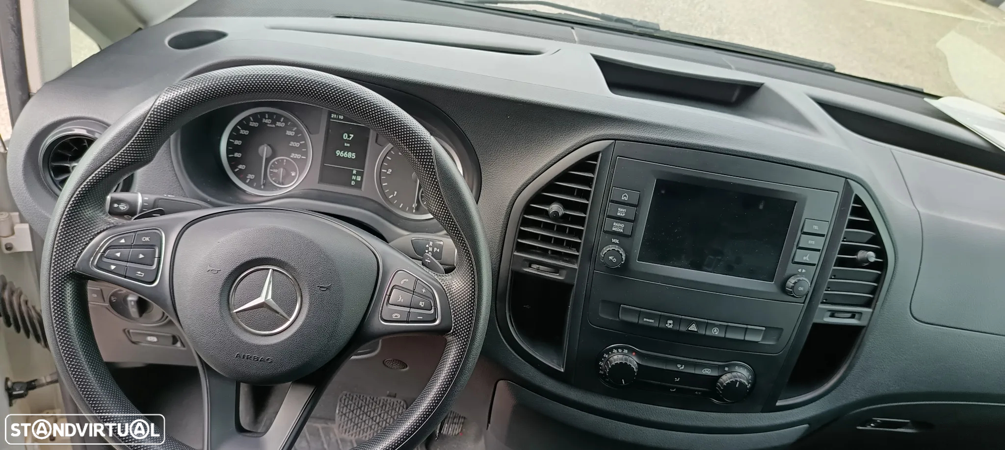 Mercedes-Benz Vito 116 CDI Furgão Standard - 15