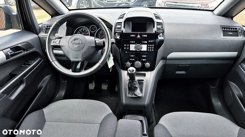Opel Zafira 1.8 Cosmo EU5 - 33