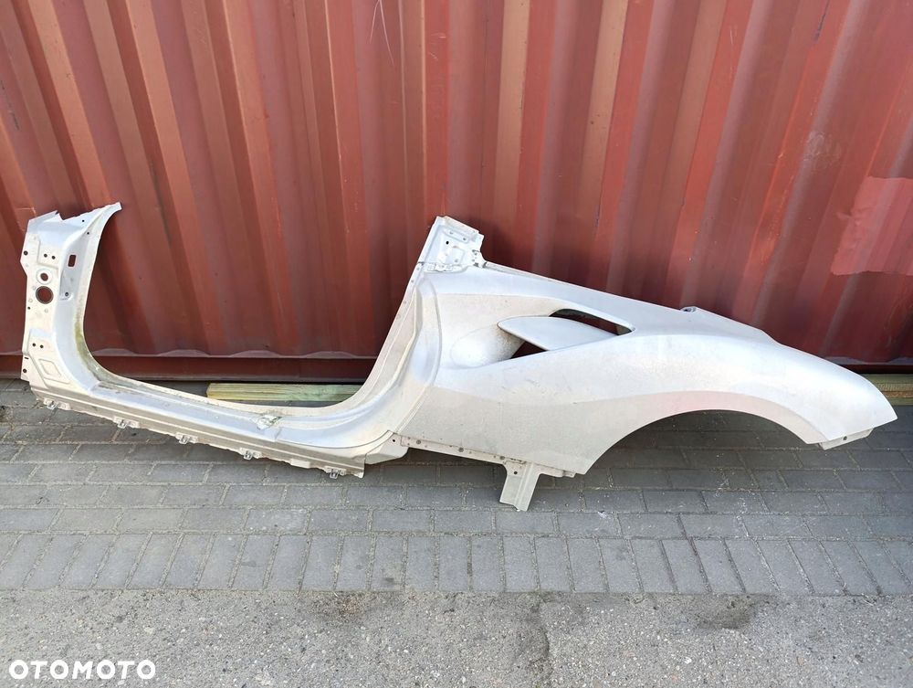 FERRARI 488 GTB PRÓG SŁUPEK POSZYCIE BŁOTNIK TYLNY LEWY - 1