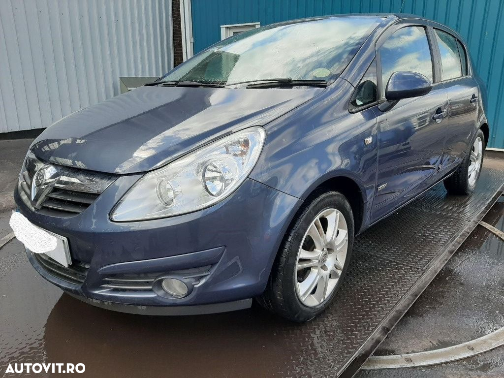CD player Opel Corsa D 2010 Hatchback 1.4 i - 5