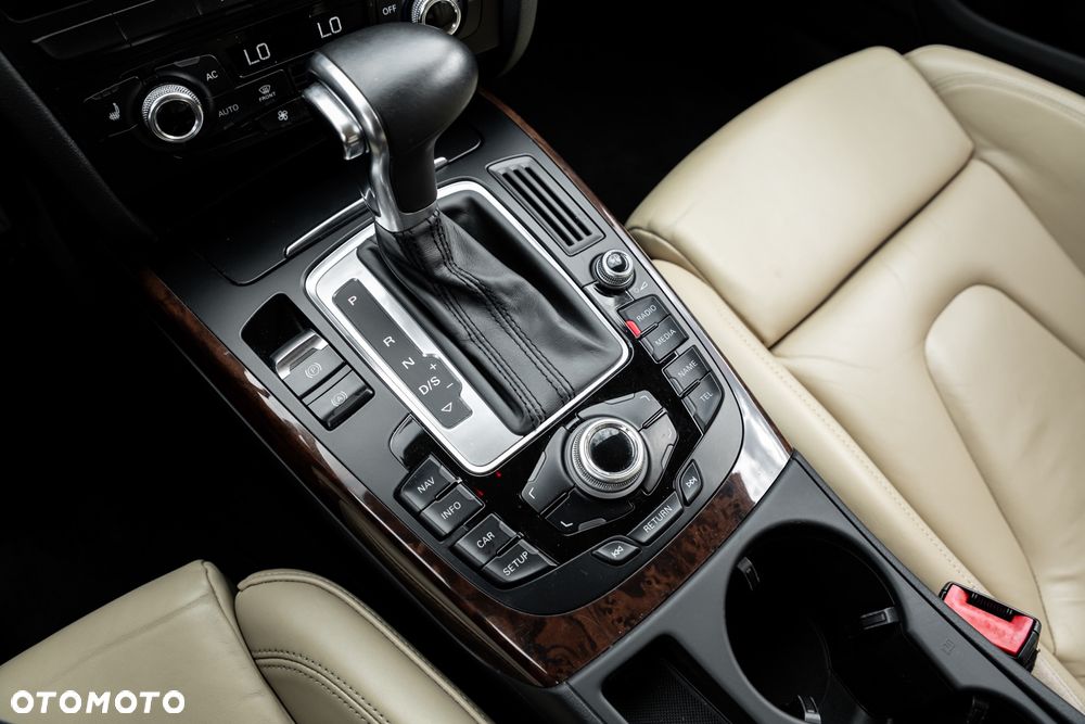 Audi A4 Avant 2.0 TDI DPF multitronic Attraction - 33