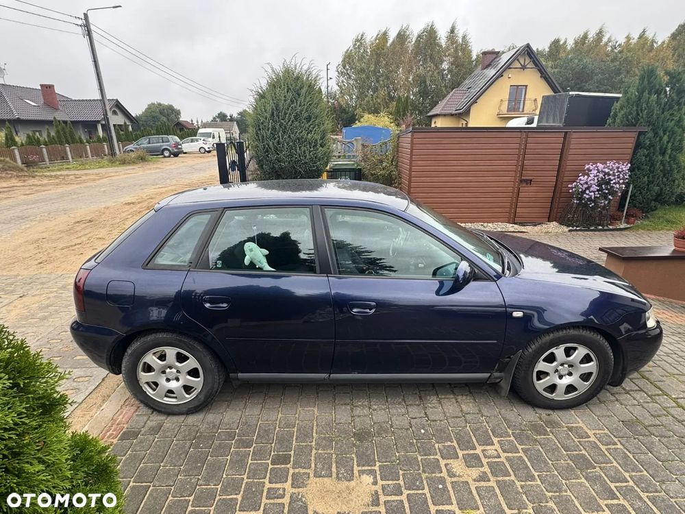 Audi A3 Sportback 1.9 TDI Ambiente - 6