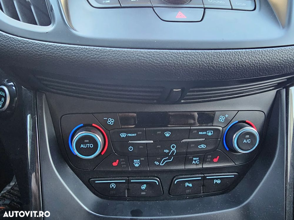 Ford Kuga 2.0 TDCi 4WD Powershift Titanium - 3