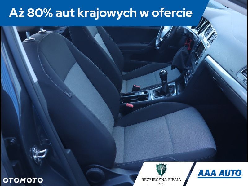 Volkswagen Golf - 11