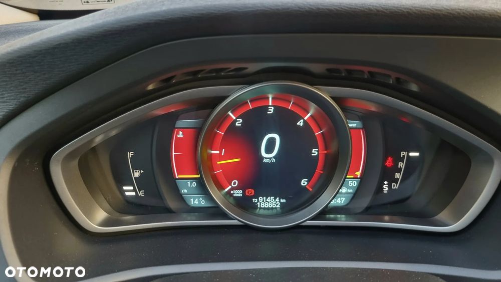 Volvo V40 Cross Country D3 Momentum - 24