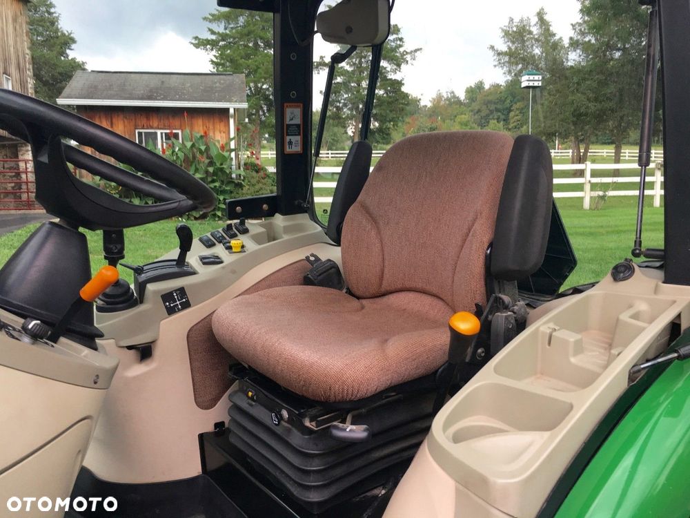 John Deere 4720 - 6