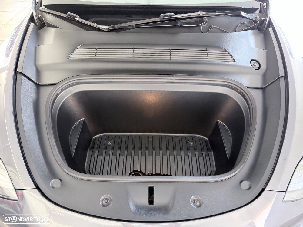 Tesla Model Y Tração Traseira - 26