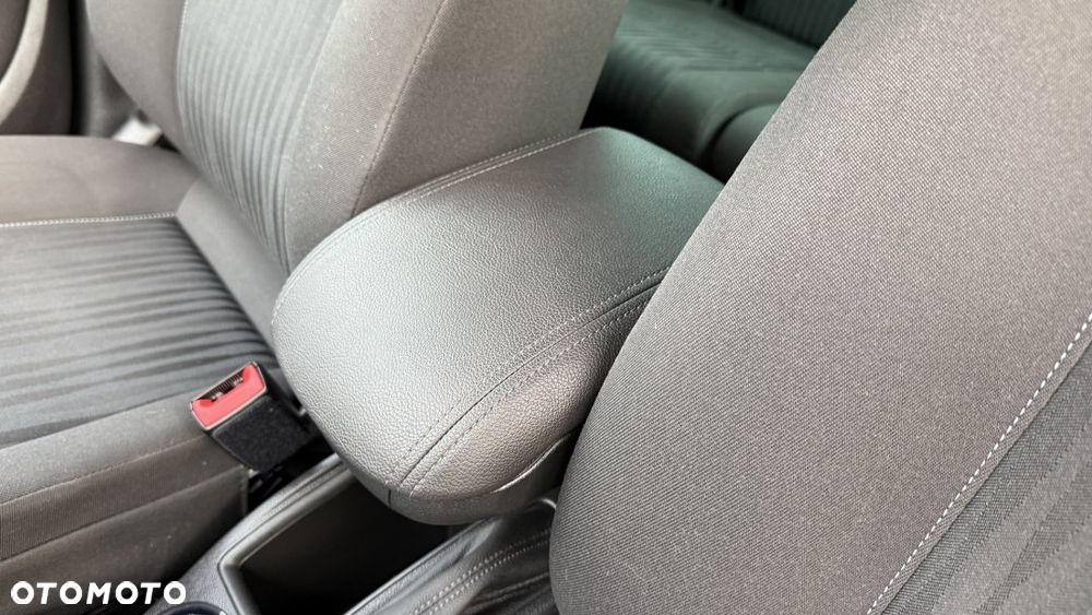 Opel Zafira Tourer 1.4 Turbo Innovation - 25