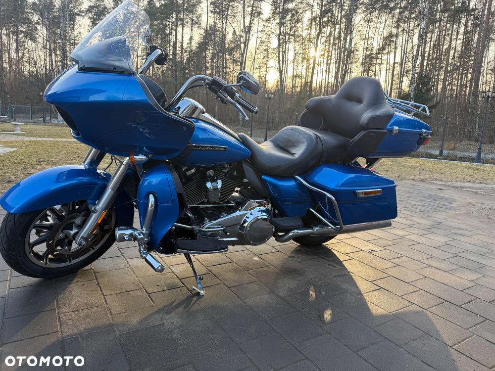Harley-Davidson Touring Road Glide - 1