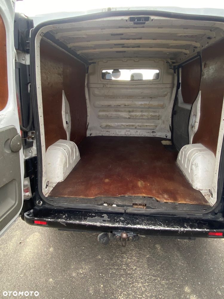 Opel Vivaro - 11